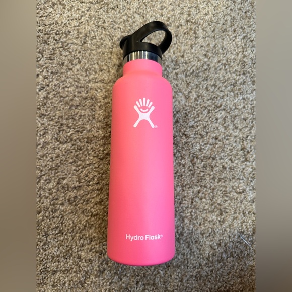 Hydro flask pink 21 oz insulated bottle - Picture 1 of 4